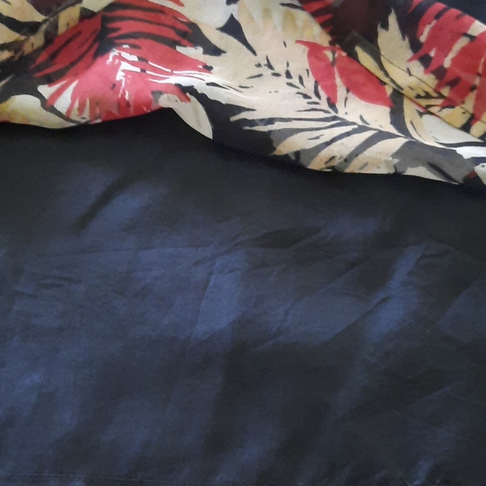 Skirt - Picture 3 of 4